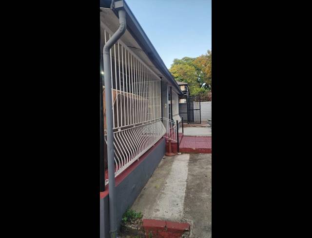 6 BEDROOM HOUSE FOR SALE IN TURFFONTEIN